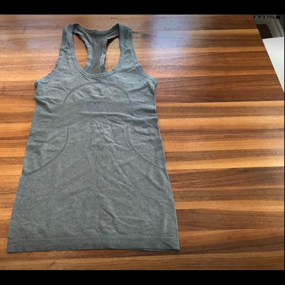 Lululemon tank top